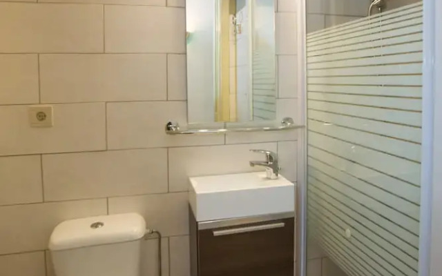 Huize Noordzee Located Directly on the Beach