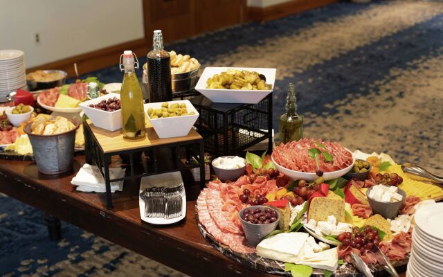 Embassy Suites by Hilton Scottsdale Resort