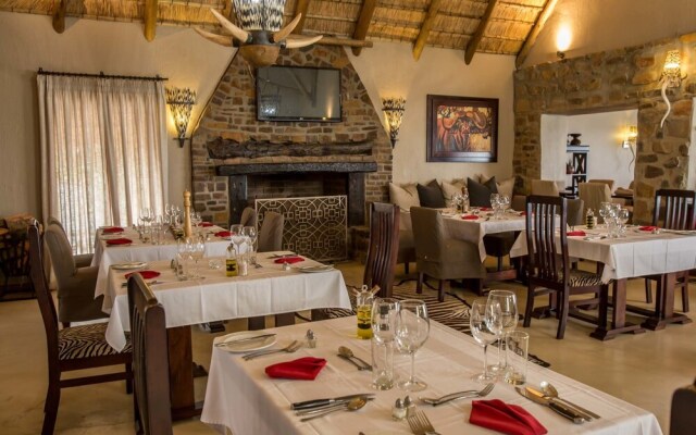 Umzolozolo Private Safari Lodge
