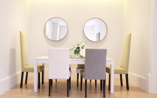 Blue Twenty Two - Espinho / Oporto Beach