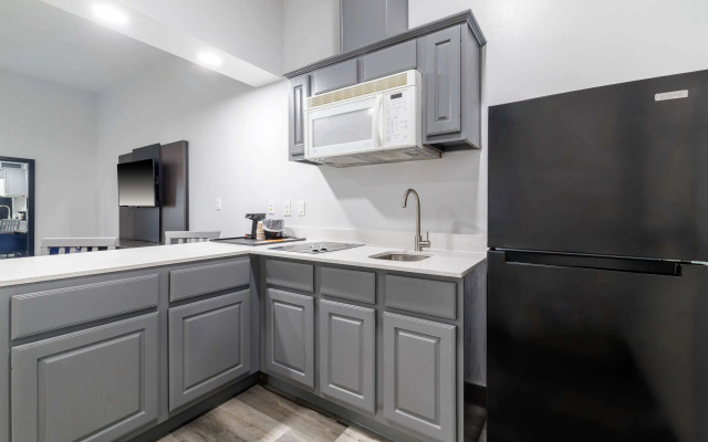 Studio 6 Suites Brenham, TX