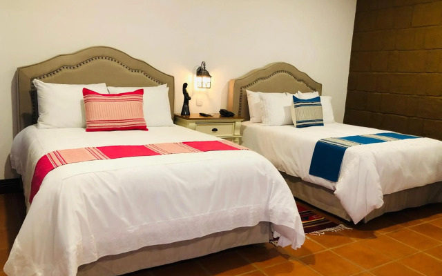 Casa de Adobe Gallery & Luxury Boutique