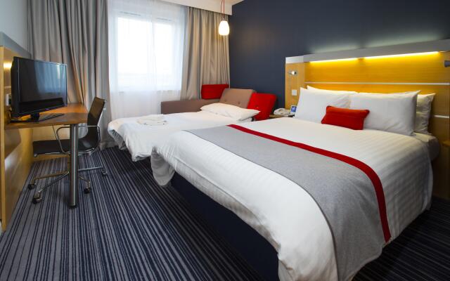 Holiday Inn Express London-Epsom Downs by IHG