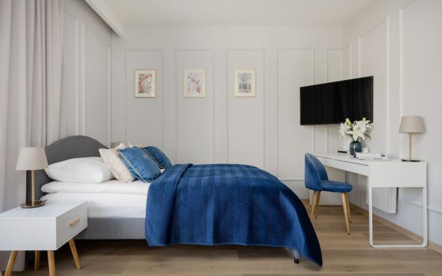 Komputerowa Studio Warsaw by Renters