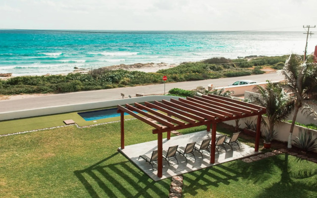 ISLA MUJERES MAYAKITA LUXURY VILLA with ROOFTOP JACUZZI