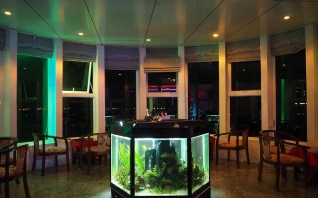 Hoang Vu Bien Ho Hotel