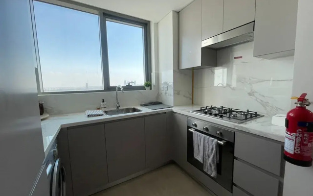 Azizi 1 BR Greek Views - 360 vacation