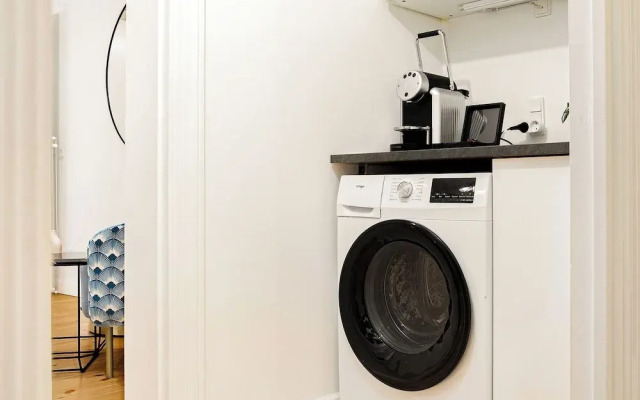 Sanders Tivoli 1- Lovely 2-bdr Apt Near Tivoli