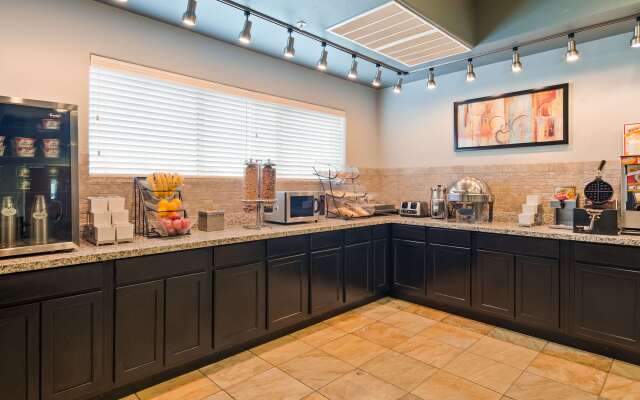 Best Western Plus Sand Bass Inn & Suites
