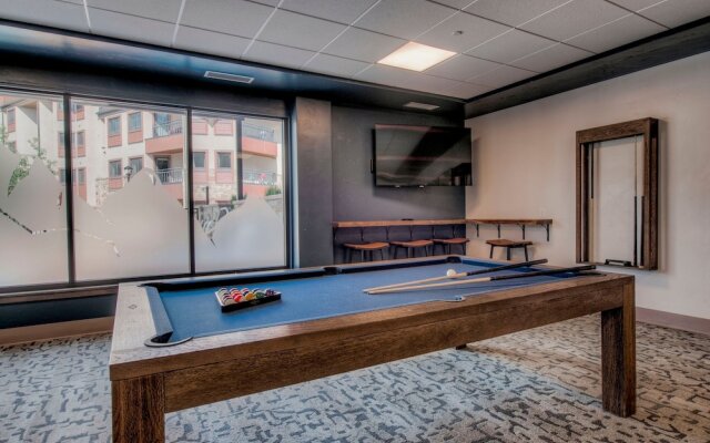 Ge At Breckenridge Chateaux 1023 2 Bedroom Condo by RedAwning