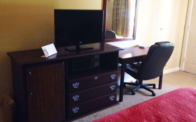 Econo Lodge Inn & Suites Ocean Springs - Biloxi