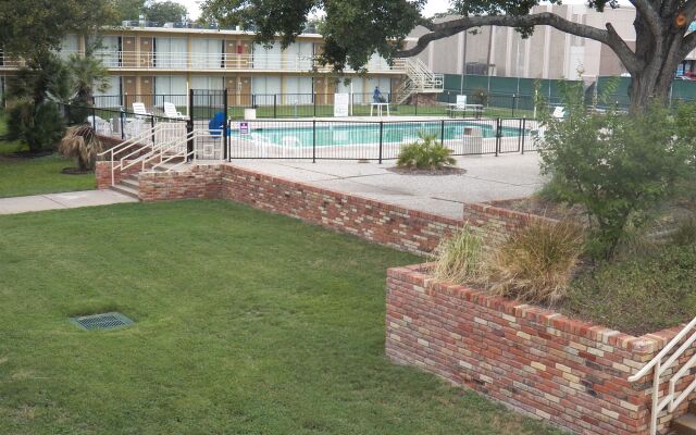 University Inn