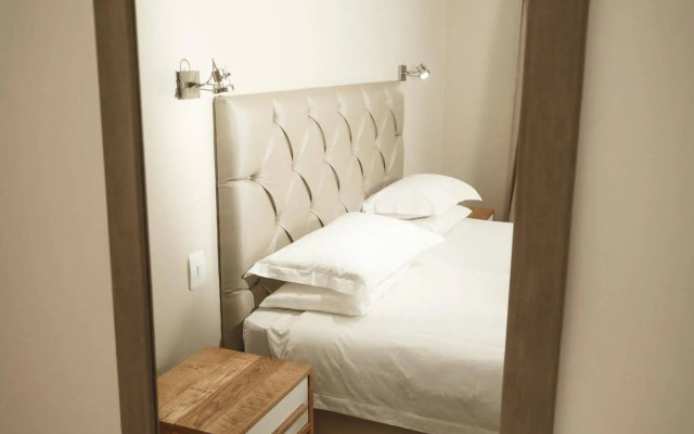 Loerie Guest Lodge