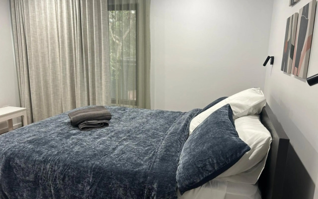 Bushland setting close to Sydney CBD- stand alone apartment