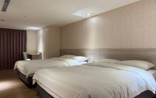 ElEnce Hotel