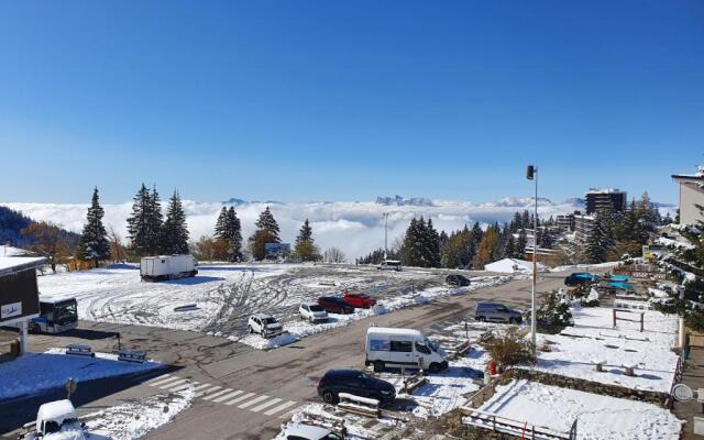 Résidence LES CHAMOIS Pied des pistes Chamrousse