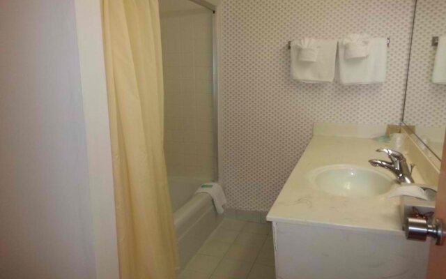 Sea Spray Inn & Beach Resort