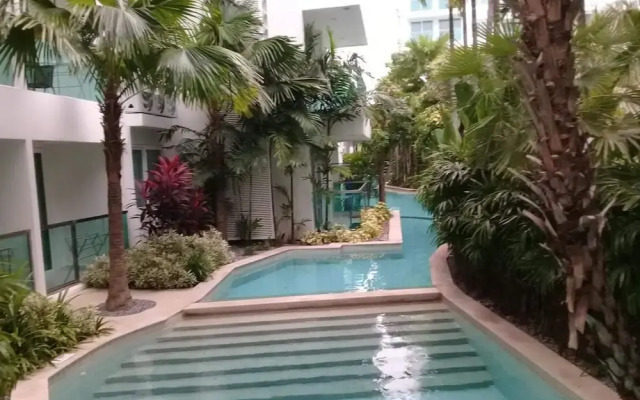 Amazon Residence Pattaya Sunny Rentals