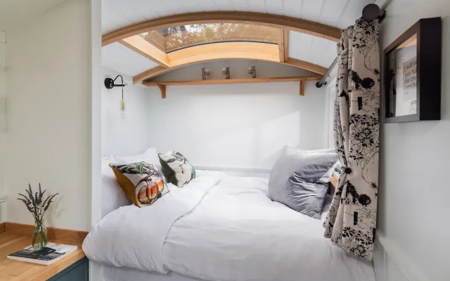 The Wriggly Tin & Baa Spa at Tregoose Old Mill