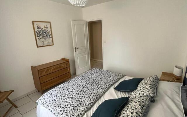 bel appartement 2 chambres au coeur du village