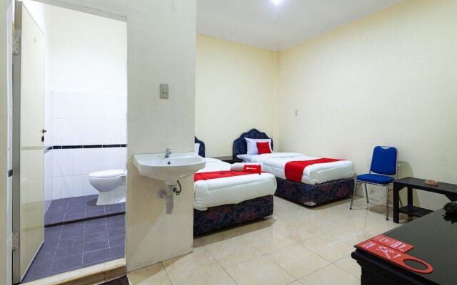 RedDoorz near Yuki Simpang Raya Mall Medan 2