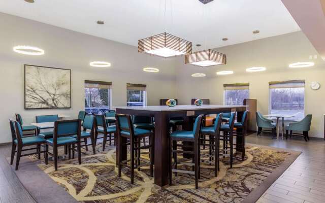 La Quinta Inn & Suites by Wyndham Rockford