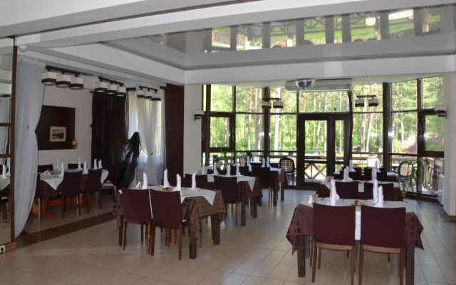 Отель «Золотые пески»