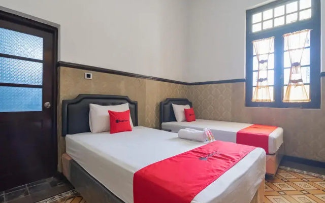 RedDoorz Syariah @ Kolonial Guest House