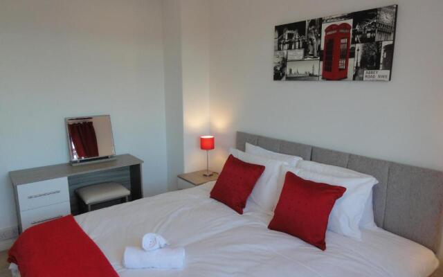 Filton House by Cliftonvalley Apartments