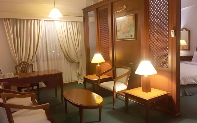 Paragon Gallery Hotel