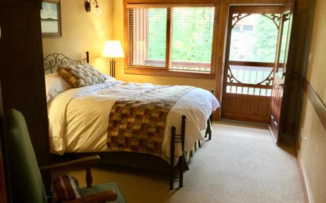 Vagabond Lodge at Kicking Horse Resort