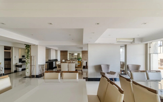 3BR Beachfront apt w/ sea View Cet802