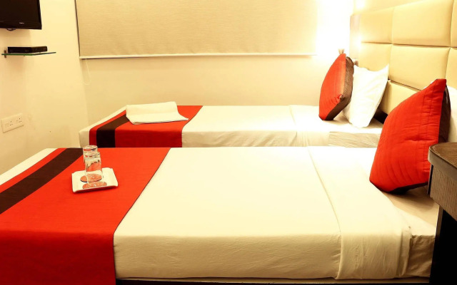 Hotel Crest Inn