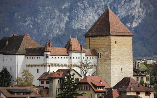 Les Bulles "Lofts & Lakes"