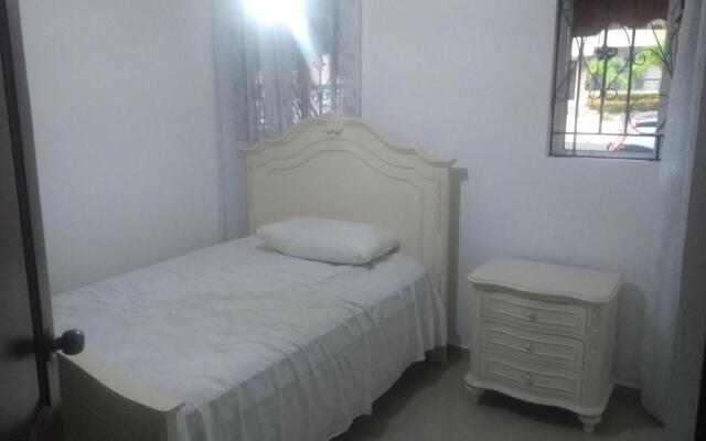 Total New!! Exclusive!! Apt At Paradise V .