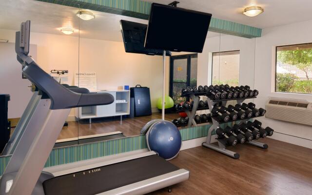 Holiday Inn Express Palm-Desert by IHG