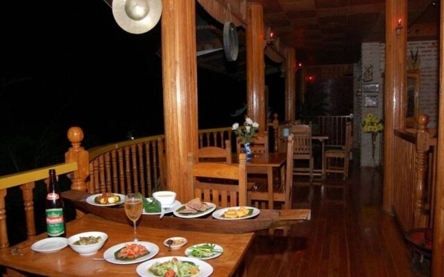Teak Wood Hotel