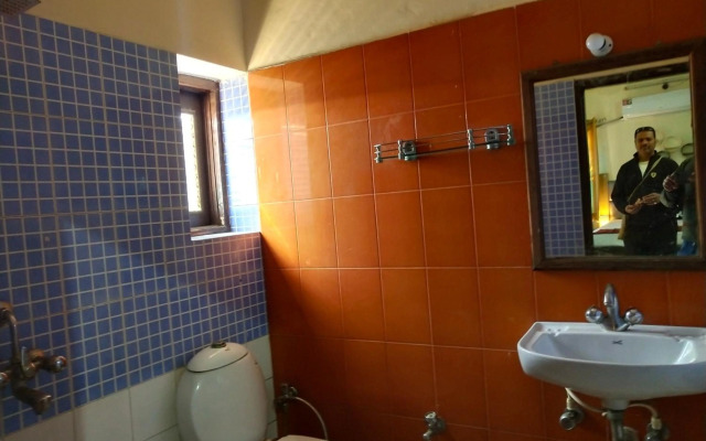 Om Shanthi paying guest house