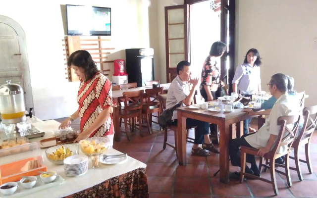 Antika Hotel
