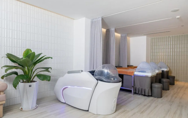 Awaken Danang Hotel