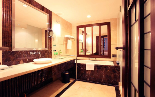 Dong Fang Hotel Guangzhou