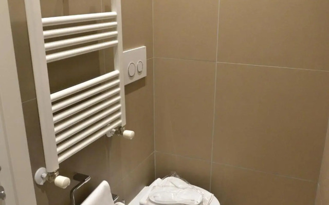 Little Rose Residence