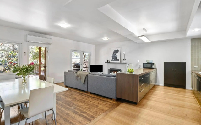 SEA CORNER - Anglesea