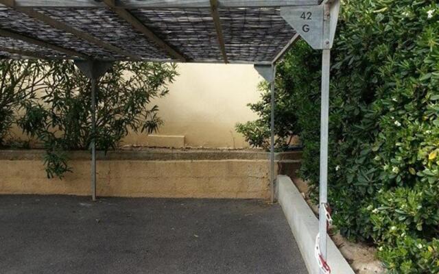 Appartement Le Lavandou, 1 pièce, 3 personnes - FR-1-308-43