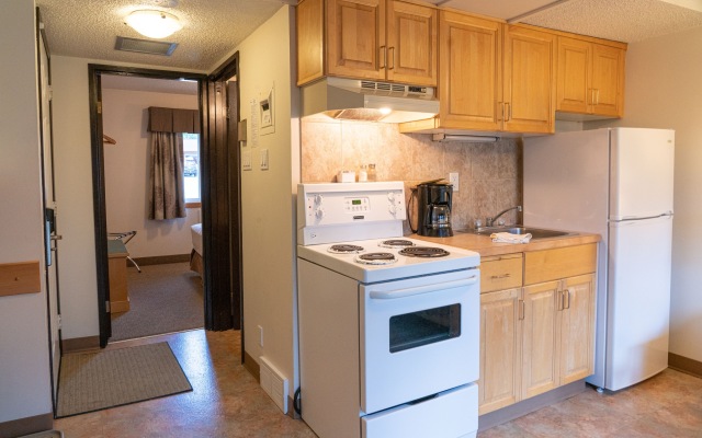 Rocky Mountain Ski Lodge