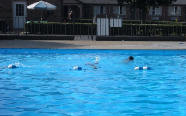 Deluxe Inn Georgetown