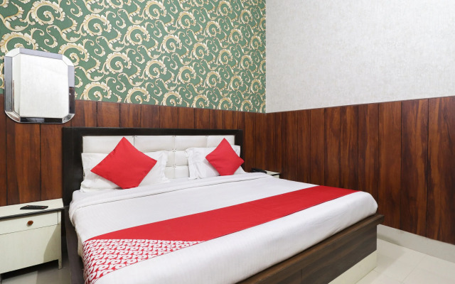 OYO 35382 Hotel Moon Light