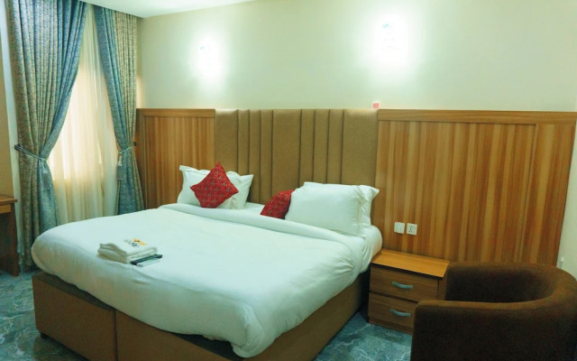 Rolarz Resorts & Hotel