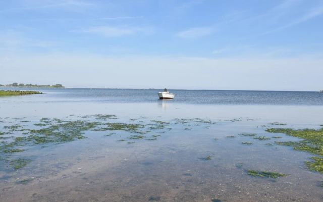 Luxurious Holiday Home in Stove with Waterfront