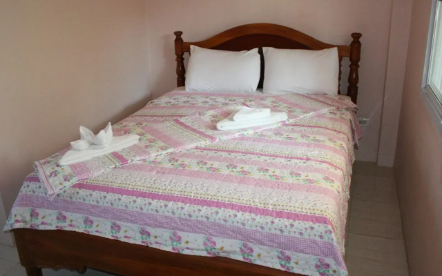 7 Garden Hotel